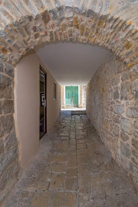 Diva 1,Stylish Old Town Studio Apartment Near Beach Split Exterior photo